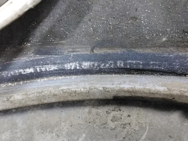 Бампер передний для Porsche Panamera Универсал 2017-2024 на фотографиях