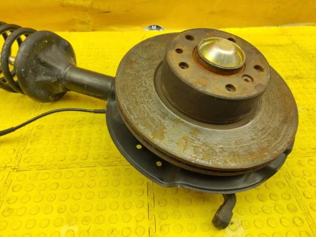 Амортизатор передний левый для BMW 5er Е34 1987-1996 на фотографиях