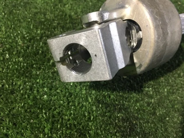 Рулевой кардан для BMW 5er Е61 Touring 2003-2010 на фотографиях