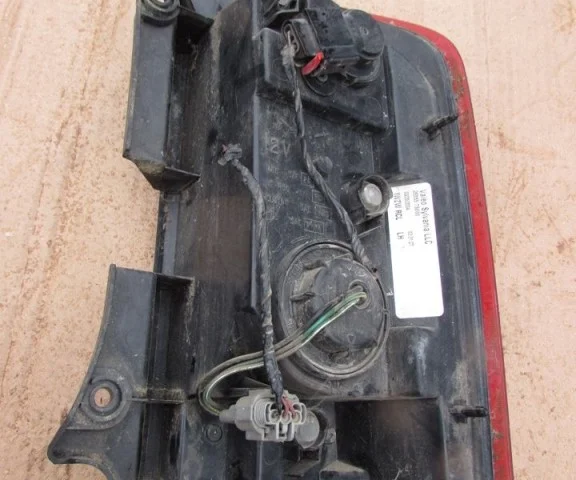 Фонарь левый для Infiniti QX 56 (JA60) 2004-2007 на фотографиях