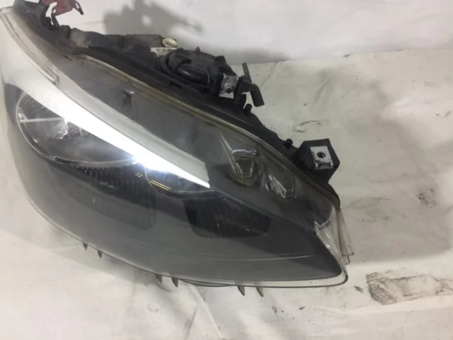 Фара правая для BMW 1er Ф20 2011-2015 на фотографиях