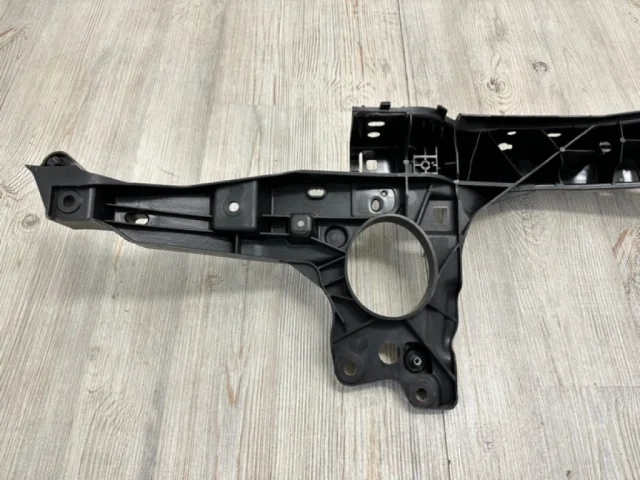 Панель радиатора (телевизор) для Porsche Cayenne 958 Rest 2014-2018 на фотографиях