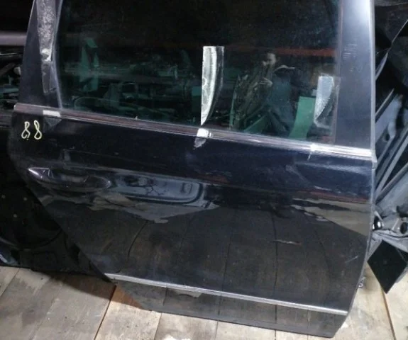 Дверь задняя правая для Volkswagen Passat Variant (B6, Typ 3C) 2004-2010 на фотографиях