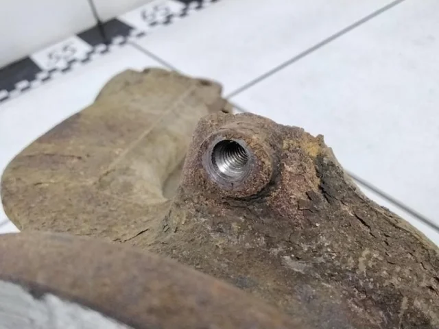 Кулак поворотный левый для Volkswagen Polo V (6R) 2009-2014 на фотографиях