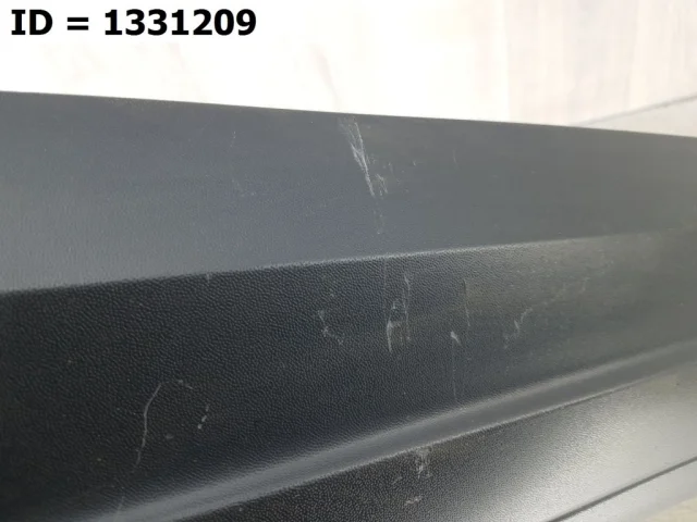 Накладка двери передней правой для Volkswagen Tiguan I NF 2006-2017 на фотографиях