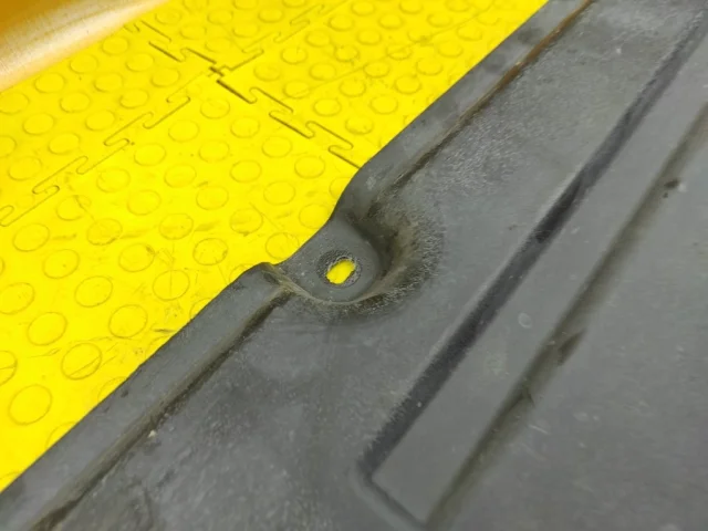 Защита днища для BMW 5er Е39 Touring 1997-2004 на фотографиях