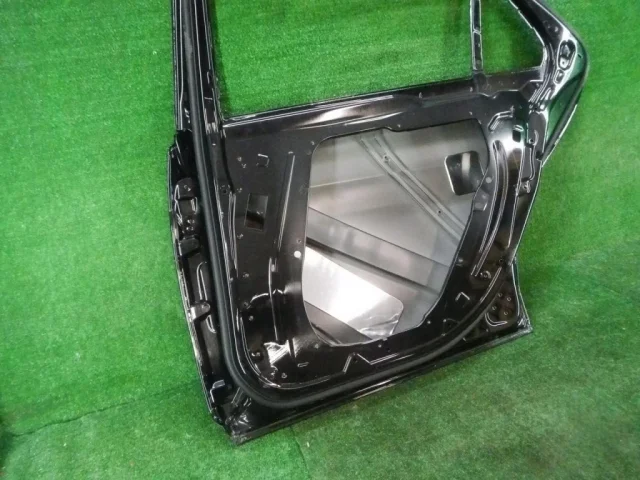 Дверь задняя правая для Mercedes-Benz S class W222 2013-2017 на фотографиях