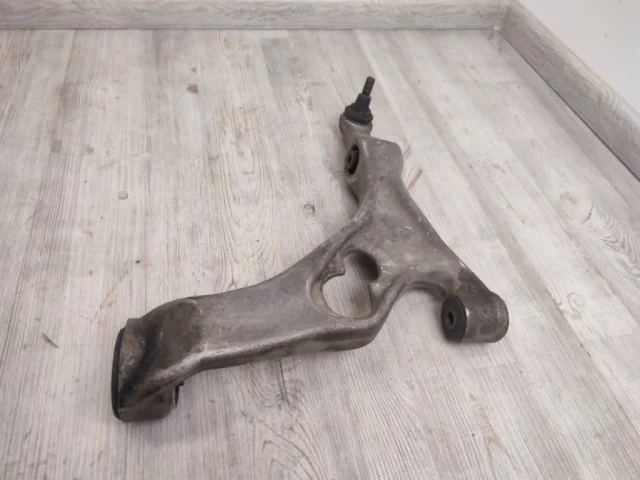 Рычаг передний правый нижний для Volkswagen Touareg II (7P5) 2010-2014 на фотографиях