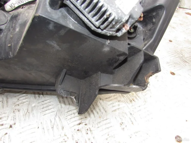 Фары для Infiniti QX 56 (JA60) 2004-2007 на фотографиях