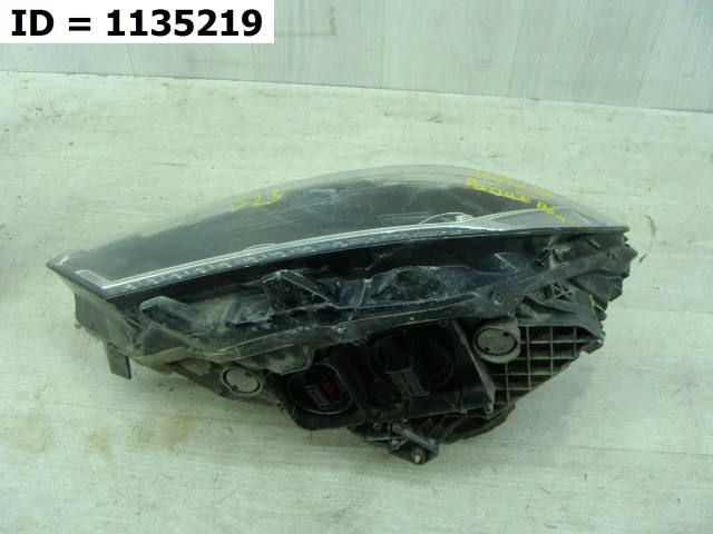 Фары для Volkswagen Passat (B8) Variant 2014-2019 на фотографиях