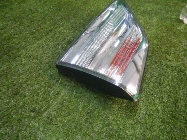 Фонарь внутренний правый для Lexus RX AGL10, GGL10, GLV15, GGL15, GLV10 2009-2015 на фотографиях