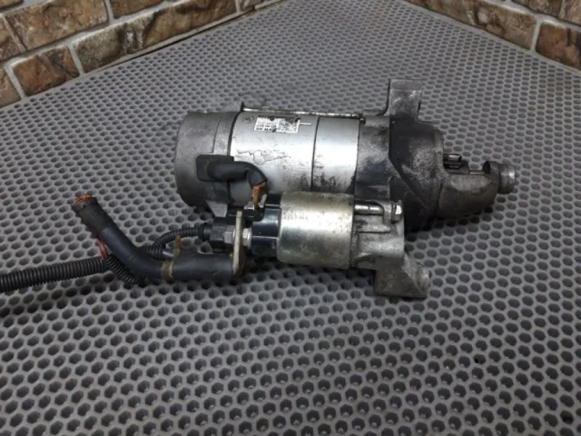 Стартер для Audi A7 4G 2010-2014 на фотографиях