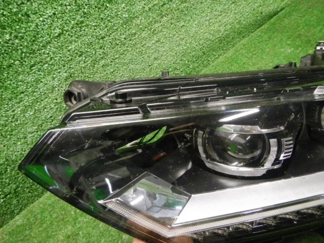 Фары для Volkswagen Passat (B8.5) 2019+ на фотографиях