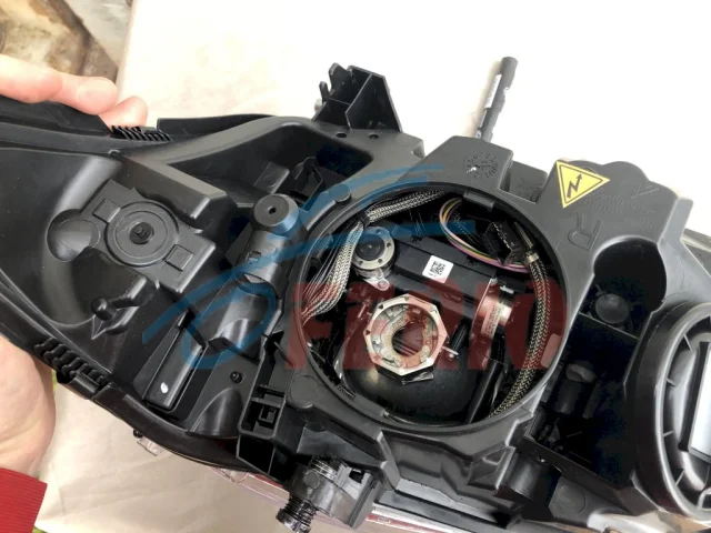 Фара би-ксенон правая для Mercedes-Benz S class W221 2005-2013 на фотографиях