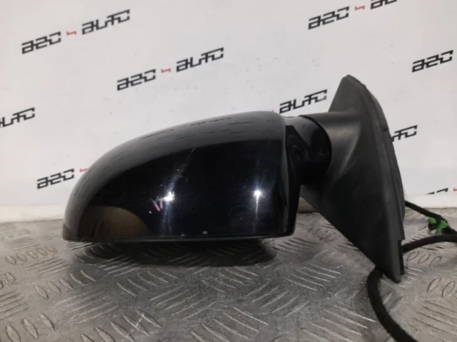 Стекла и зеркала для Volkswagen Passat Variant (B6, Typ 3C) 2004-2010 на фотографиях