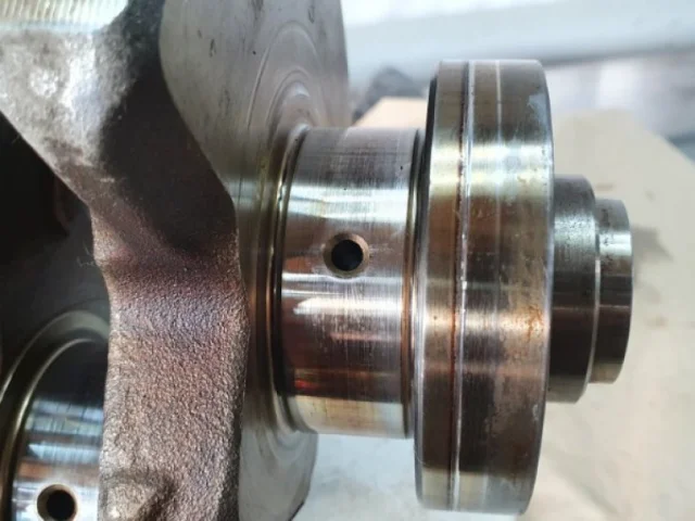 Коленвал для Nissan Teana J31 2003-2007 на фотографиях