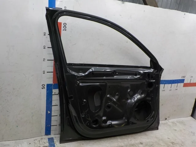 Дверь передняя левая для Audi A4 B9 2015+ на фотографиях