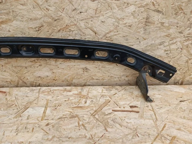 Кронштейн подушки двигателя для Toyota Land Cruiser 200 (JDM) 2007-2013 на фотографиях