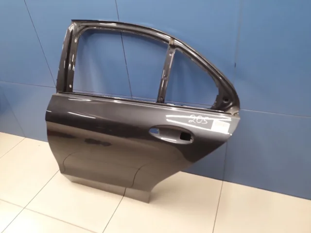 Двери для Mercedes-Benz C class C205 2014-2020 на фотографиях