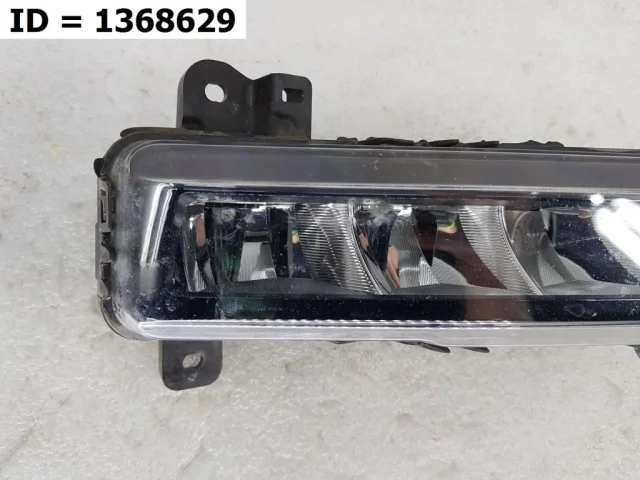 Дневной ходовой огонь правый для BMW 3er G20 2018+ на фотографиях