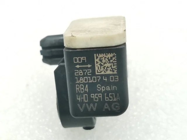 Датчик подушки безопасности для Audi A6 C7 2010-2018 на фотографиях