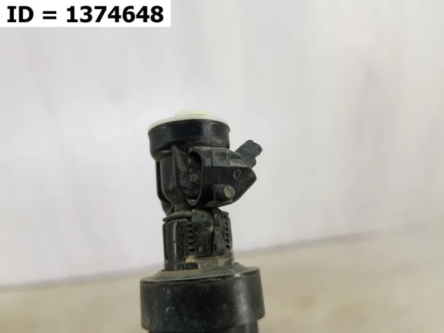 Фароомыватель правый для BMW 3er F30 2011-2019 на фотографиях