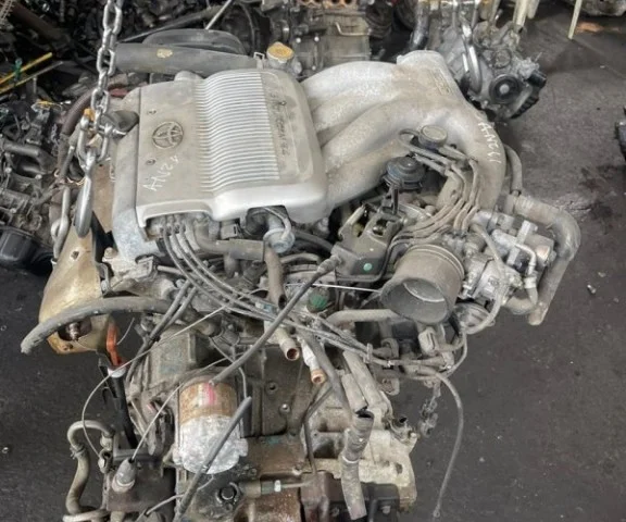 Двигатель без навесного для Toyota Camry V10 1991-1997 на фотографиях