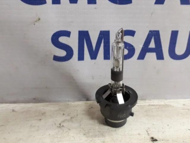 Лампа ксенон для Volvo XC90 I C 2002-2014 на фотографиях