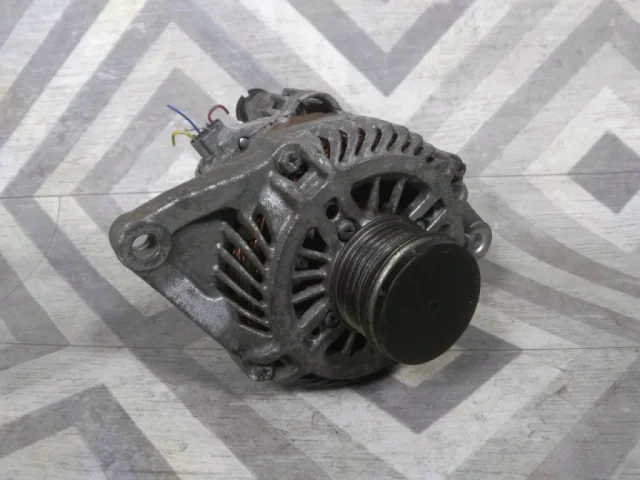 Генератор для Mitsubishi Lancer 10 Хэтчбек CY 2007-2010 на фотографиях