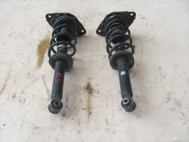 Амортизатор передний правый для Nissan Almera N16 Хэтчбек 5dr 2000-2006 на фотографиях