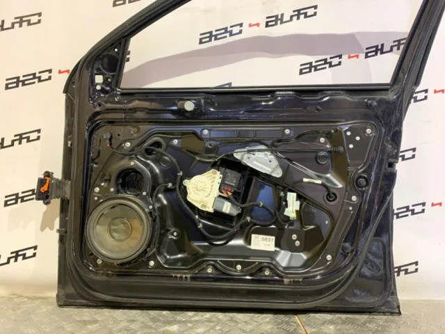 Дверь передняя правая для Volkswagen Passat Variant (B6, Typ 3C) 2004-2010 на фотографиях