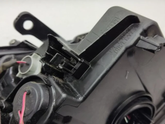 Фара левая для Toyota Camry XV70 rest 2021+ на фотографиях