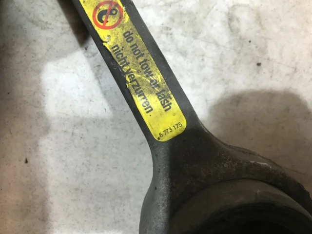 Рычаг передний правый нижний для BMW 5er Е60 2003-2010 на фотографиях