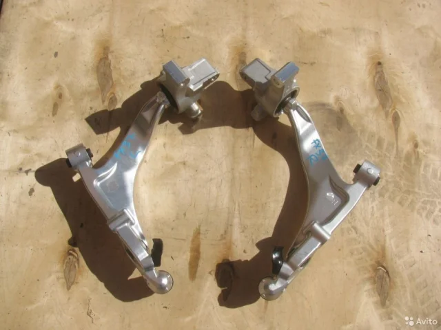 Рычаг передний правый нижний для Infiniti FX S51 2008-2013 на фотографиях