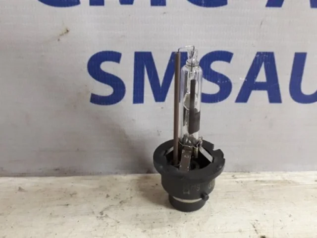 Лампа ксенон для Volvo XC90 I C 2002-2014 на фотографиях