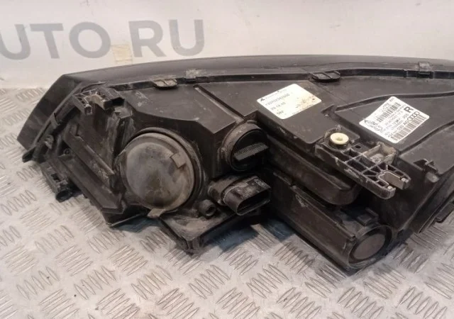 Фара ксенон левая для Audi A7 4G 2010-2014 на фотографиях