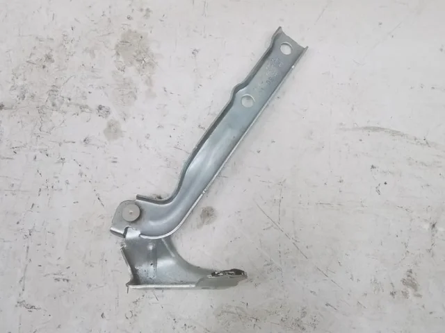 Петля капота левая для Volkswagen Tiguan I NF 2006-2017 на фотографиях