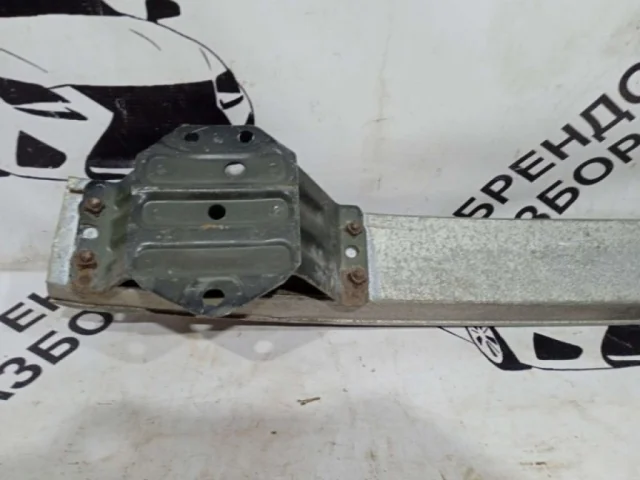 Усилитель заднего бампера для Toyota Avensis Универсал T250 2003-2008 на фотографиях