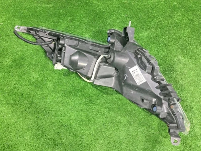 Повторитель поворотника передний правый для Nissan Juke YF15 rest 2014-2020 на фотографиях