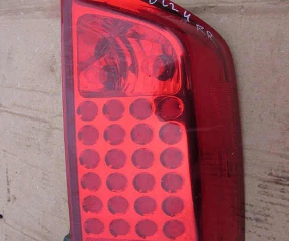 Фонарь левый для Infiniti QX 56 (JA60) 2004-2007 на фотографиях