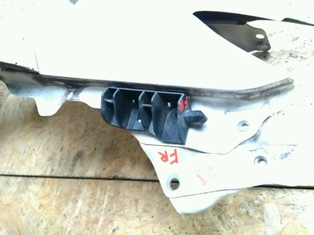 Крылья для Subaru Legacy BL/B13 2003-2009 на фотографиях