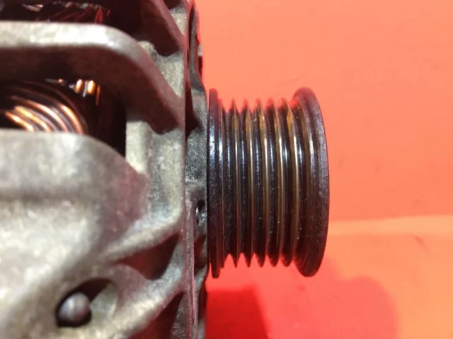 Генератор для Skoda Fabia 5J Estate 2007-2015 на фотографиях