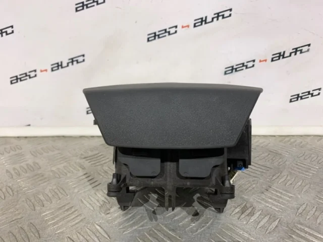 Подушка безопасности водителя для Citroen C4 Хэтчбек 2010-2016 на фотографиях