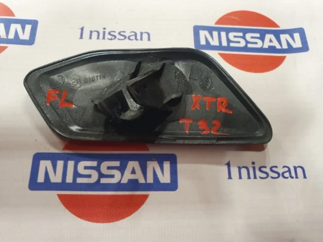 Крышка форсунки фароомывателя левая для Nissan X-Trail T32 RU 2015-2022 на фотографиях