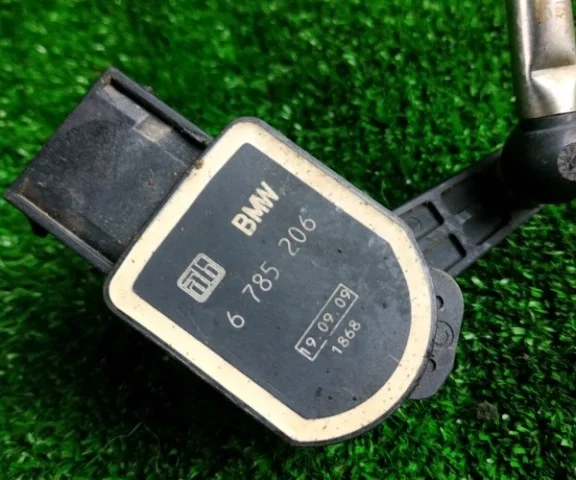 Датчик дорожного просвета задний для BMW X5 Е70 2006-2013 на фотографиях