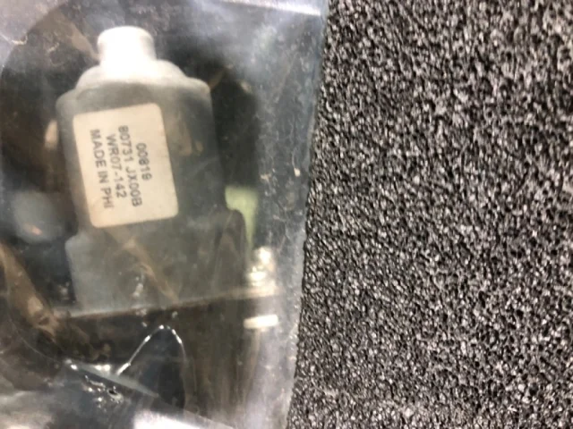 Дверь передняя левая для Nissan Juke YF15 JDM 2010-2014 на фотографиях