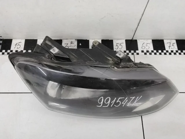 Фара правая для Volkswagen Polo V (6R) 2009-2014 на фотографиях