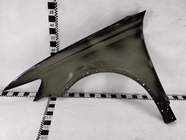 Крыло правое для Audi Q8 4M 2018-2023 на фотографиях