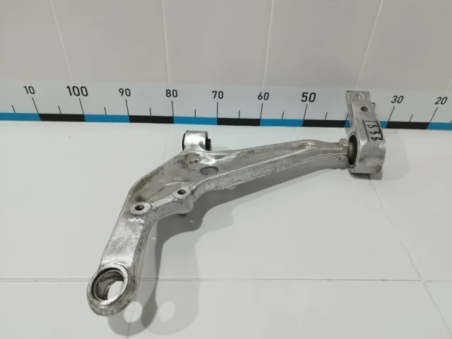 Качающийся рычаг правый для Nissan X-Trail T30 JDM 2000-2007 на фотографиях