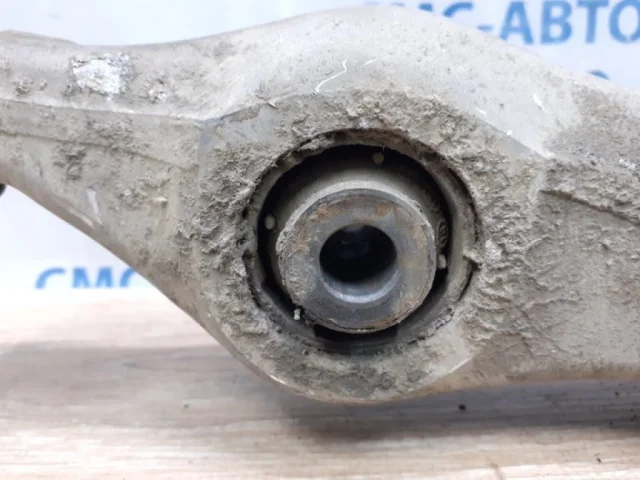 Рычаг передний левый нижний для Volkswagen Touareg II (7P5) Rest 2014-2018 на фотографиях